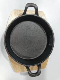Cacerola 20cm con base de madera — Hierro fundido — foto 2
