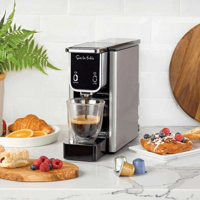 Cafetera compacta de capsulas. — Color Negro - Acero inoxidable
