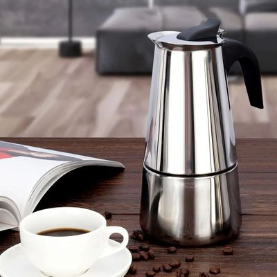 Cafetera, Greca 9 tazas — Acero inoxidable.