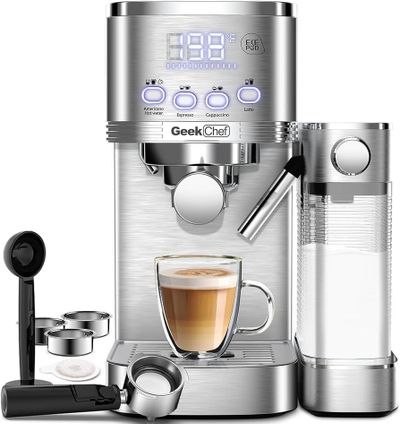 Cafetera expresso con espumador. — Acero inoxidable, 20 bares.